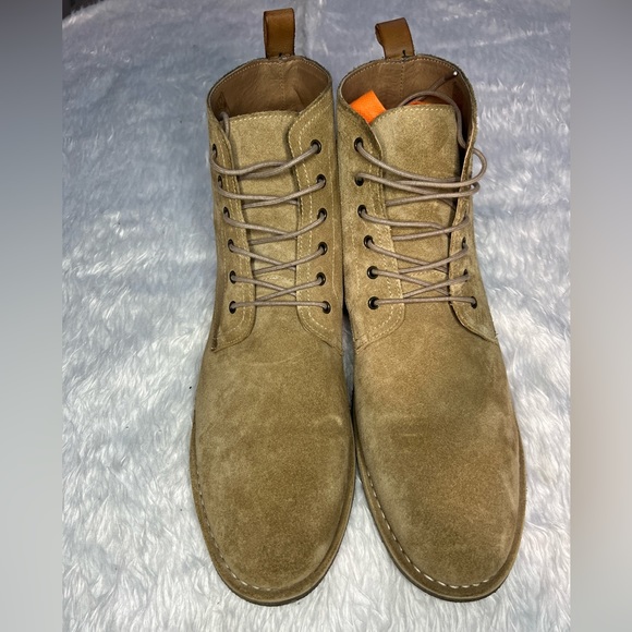 ASOS DESIGN desert chukka boots in stone suede with leather detail. - Picture 2 of 16